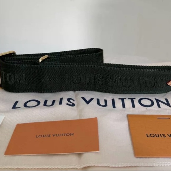 Louis Vuitton bandouliere strap with Gold Buckle - Picture 3 of 7